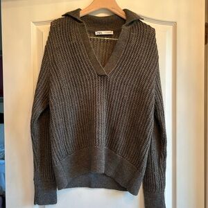 Zara Sweater Size Medium